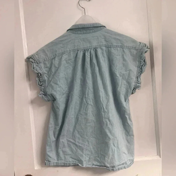 TROVATA BIRDS OF PARADIS
Marianne B Ruffle Sleeve
Shirt In Chambray Size S $208 - Picture 6 of 6